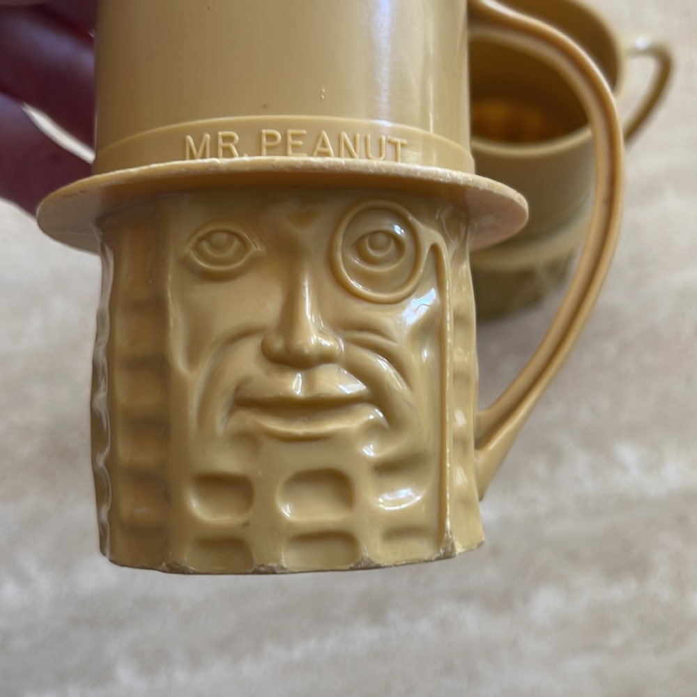 Mr peanut plastic vintage cup set bundle of 2 lot grab bag